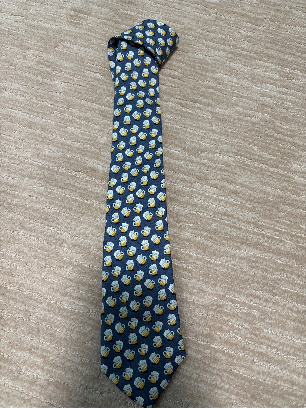 Vineyard Vines Navy Tie with Yellow & White Beer Mug Motif